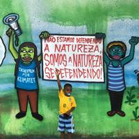 Com a lama tóxica da pior catástrofe socioambiental do Brasil, artista Mundano realiza mural "Operários de Brumadinho"